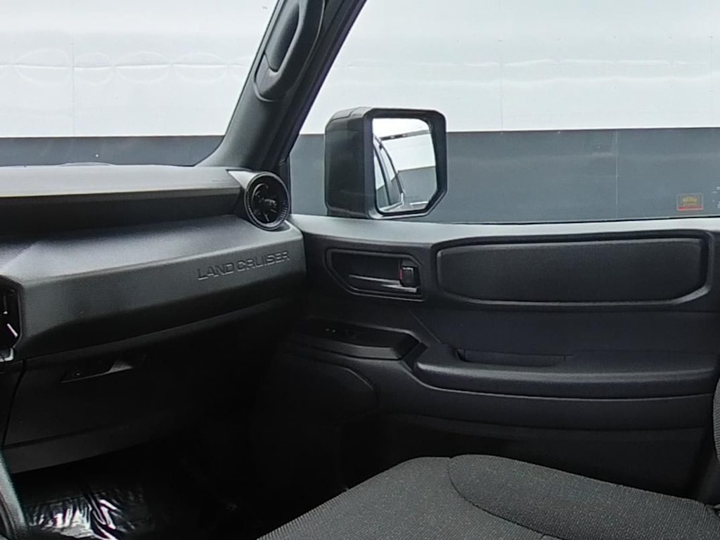 Thumbnail: 2025 Toyota Land Cruiser - 12