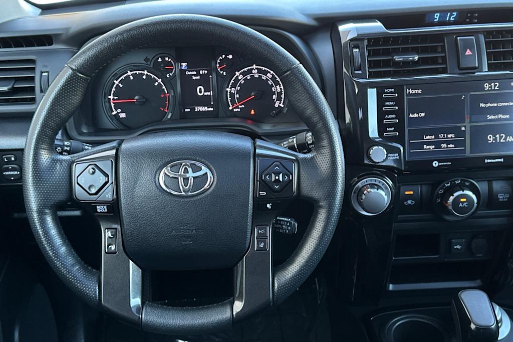 Thumbnail: 2023 Toyota 4Runner - 12
