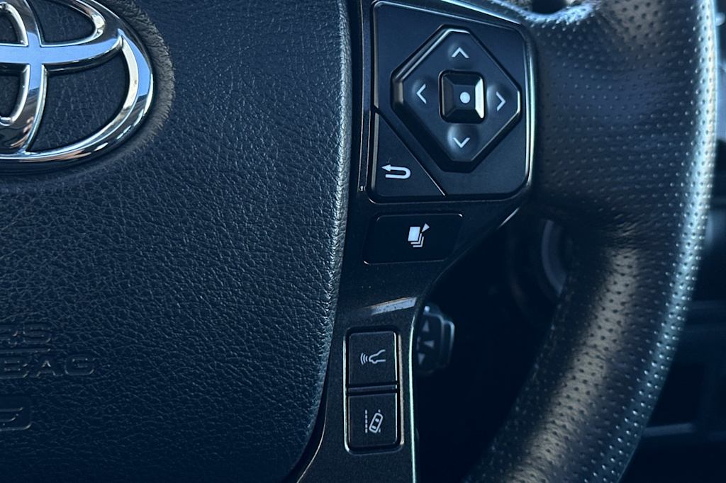 Thumbnail: 2023 Toyota 4Runner - 32