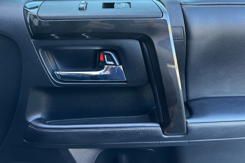 Thumbnail: 2023 Toyota 4Runner - 25