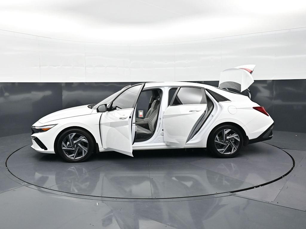 Thumbnail: 2024 Hyundai Elantra - 6