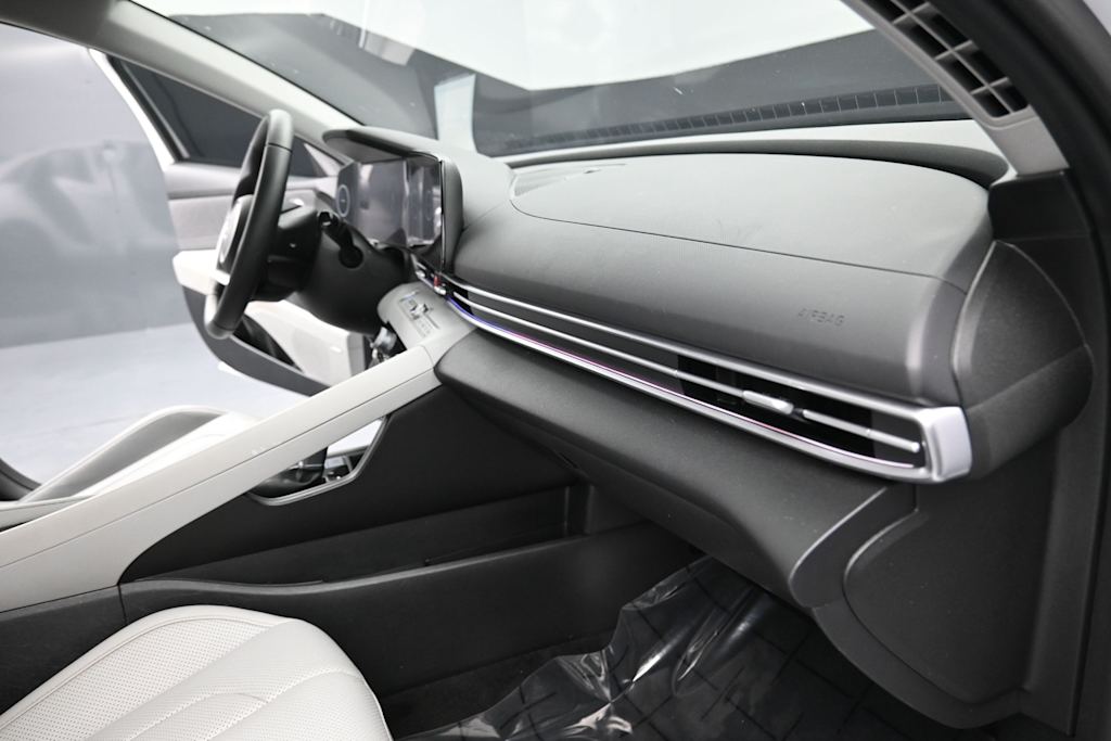 Thumbnail: 2024 Hyundai Elantra - 7