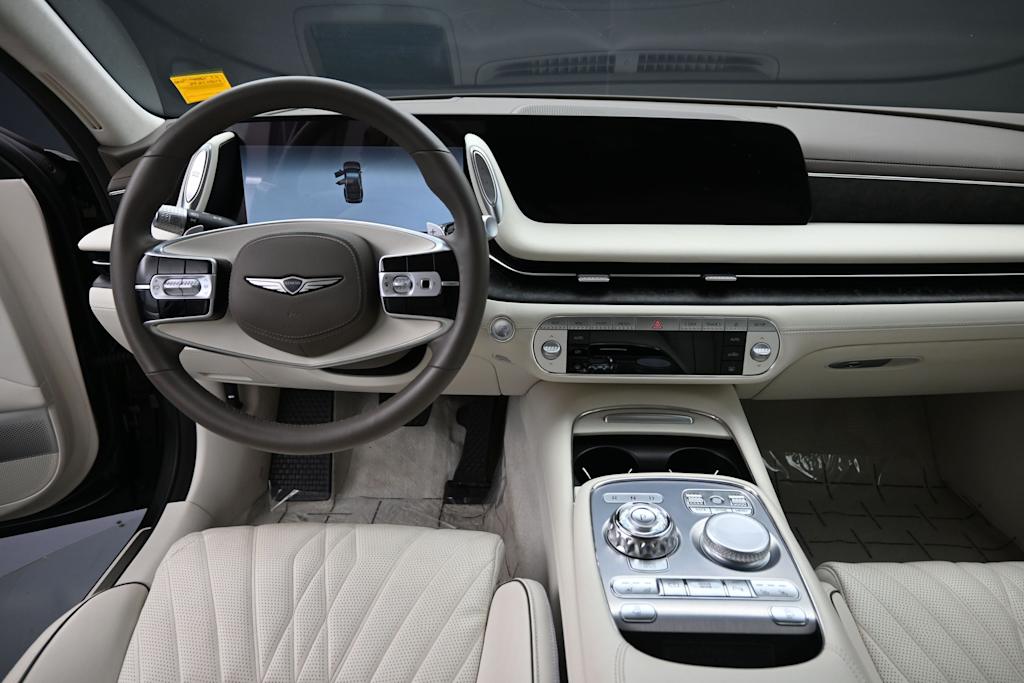 Thumbnail: 2023 Genesis G90 - 2