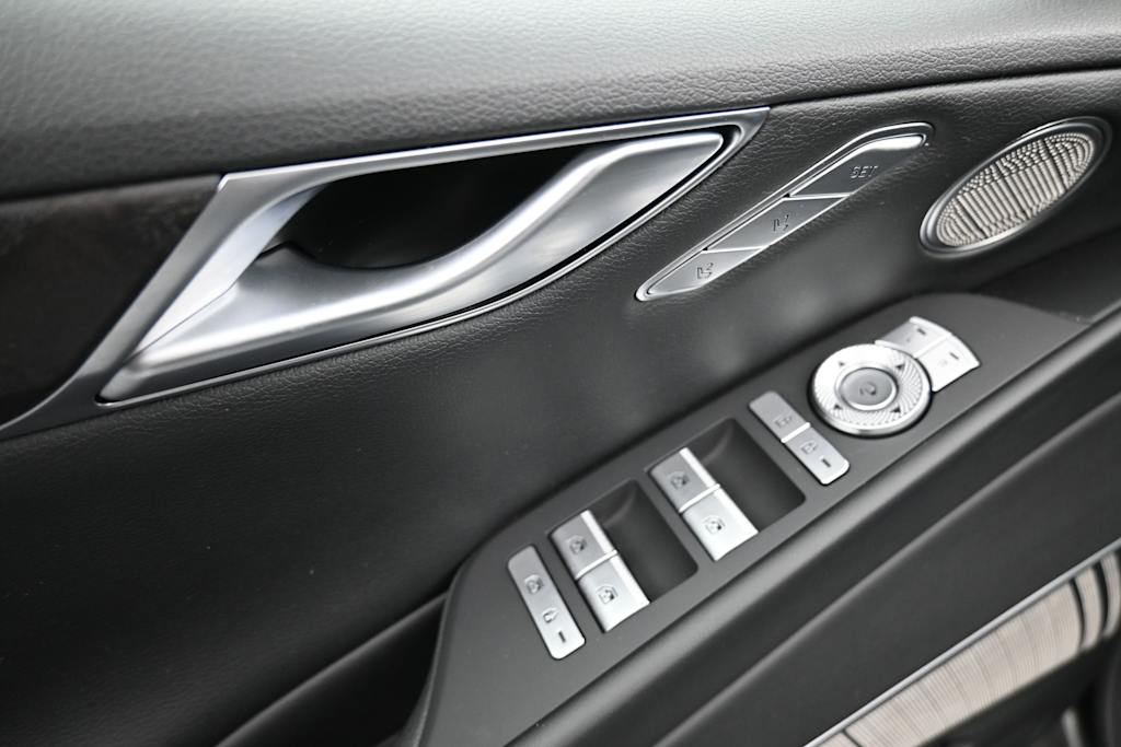 Thumbnail: 2022 Genesis G80 - 17