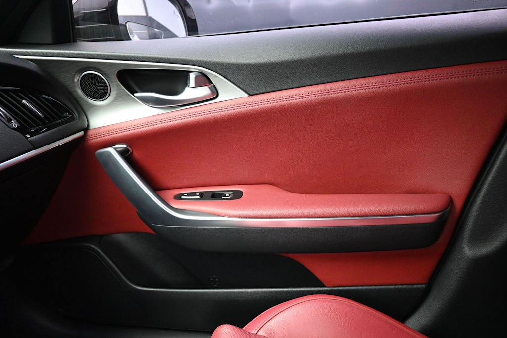 Thumbnail: 2022 Kia Stinger - 24