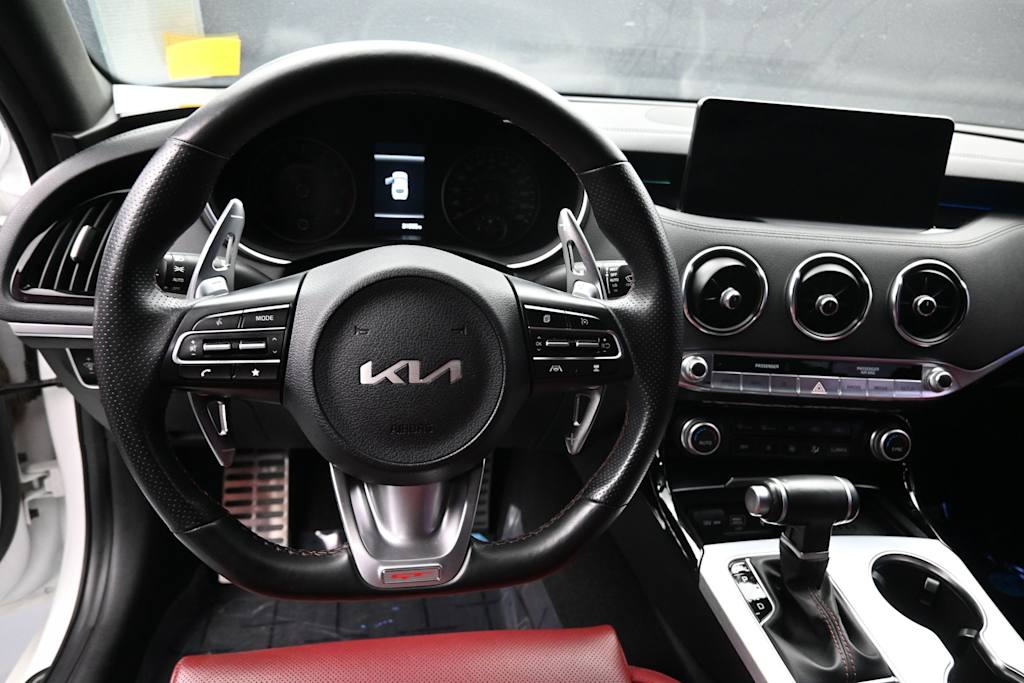 Thumbnail: 2022 Kia Stinger - 2