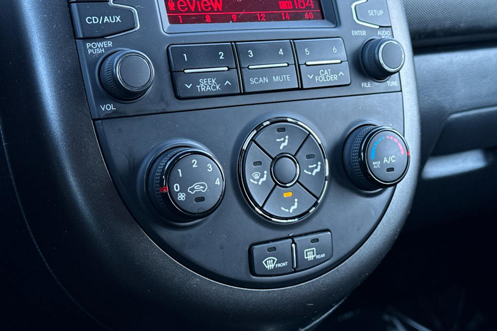 Thumbnail: 2013 Kia Soul - 23