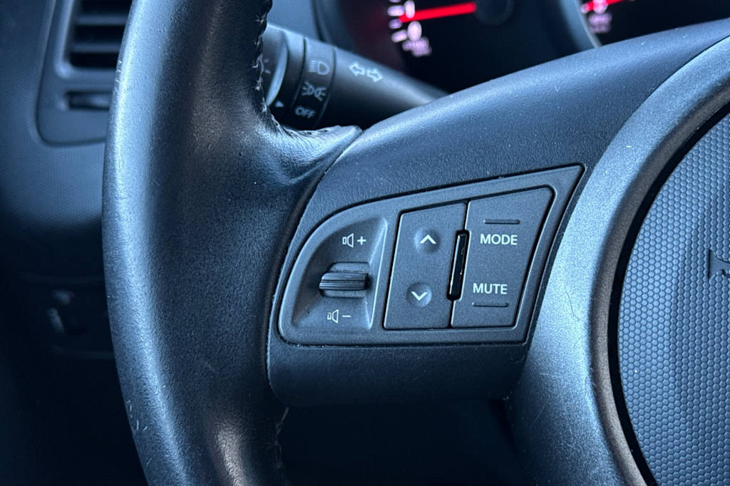 Thumbnail: 2013 Kia Soul - 25