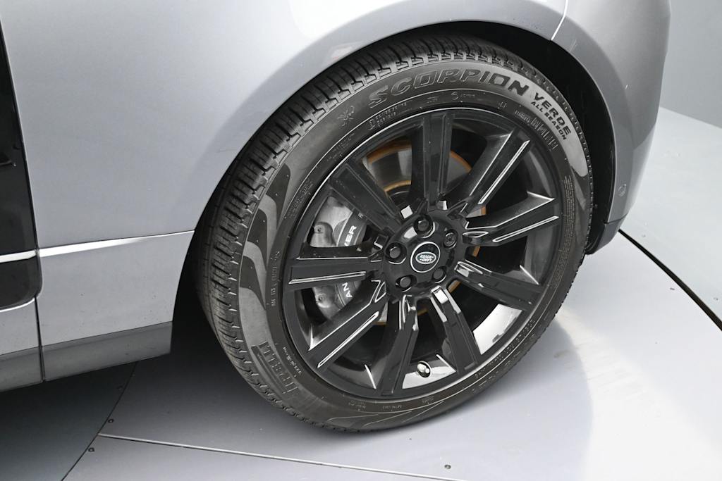 Thumbnail: 2021 Land Rover Range Rover - 8
