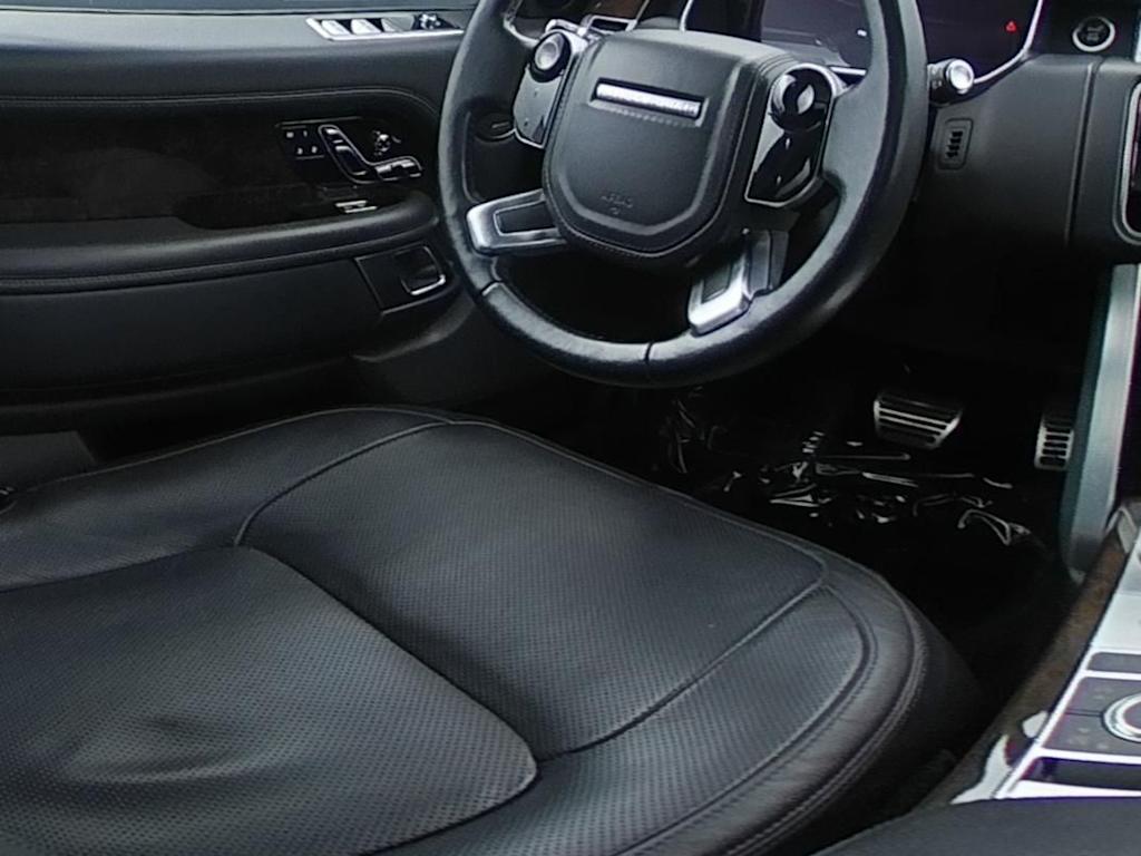 Thumbnail: 2021 Land Rover Range Rover - 27