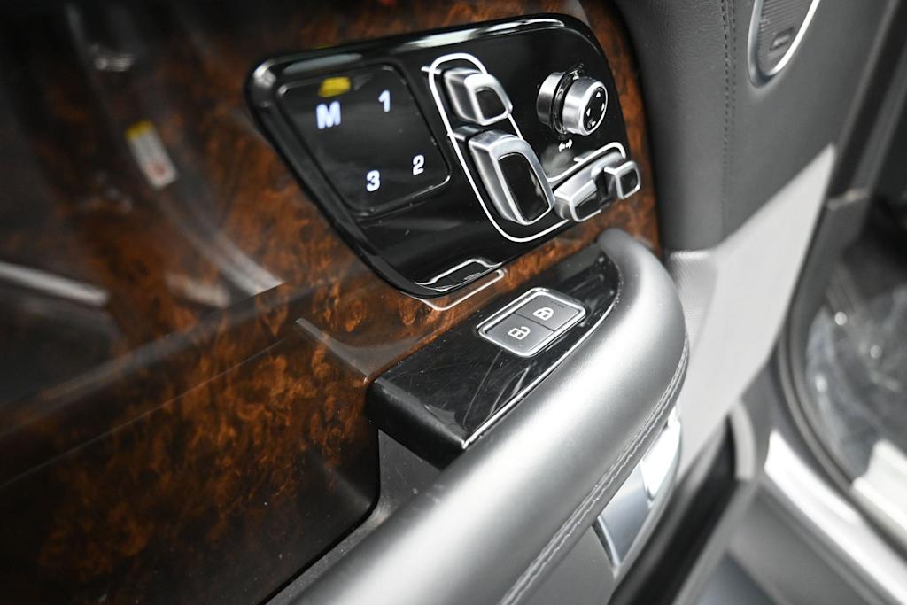 Thumbnail: 2021 Land Rover Range Rover - 21