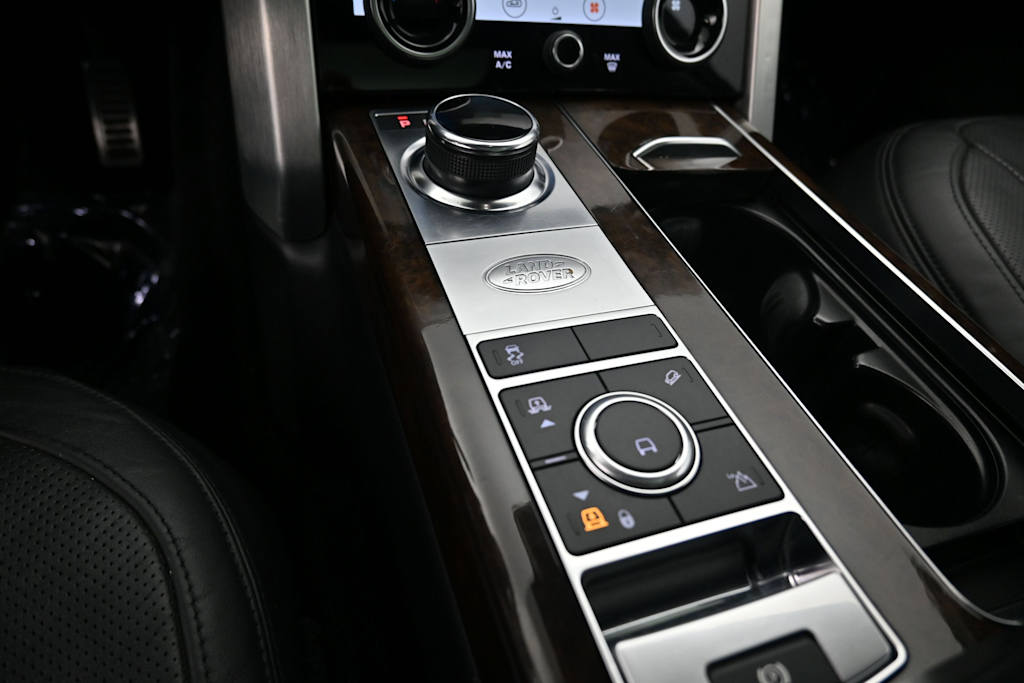 Thumbnail: 2021 Land Rover Range Rover - 15