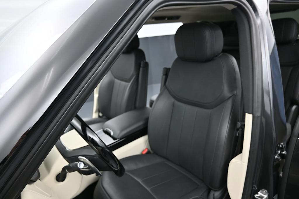 Thumbnail: 2023 Land Rover Range Rover - 9