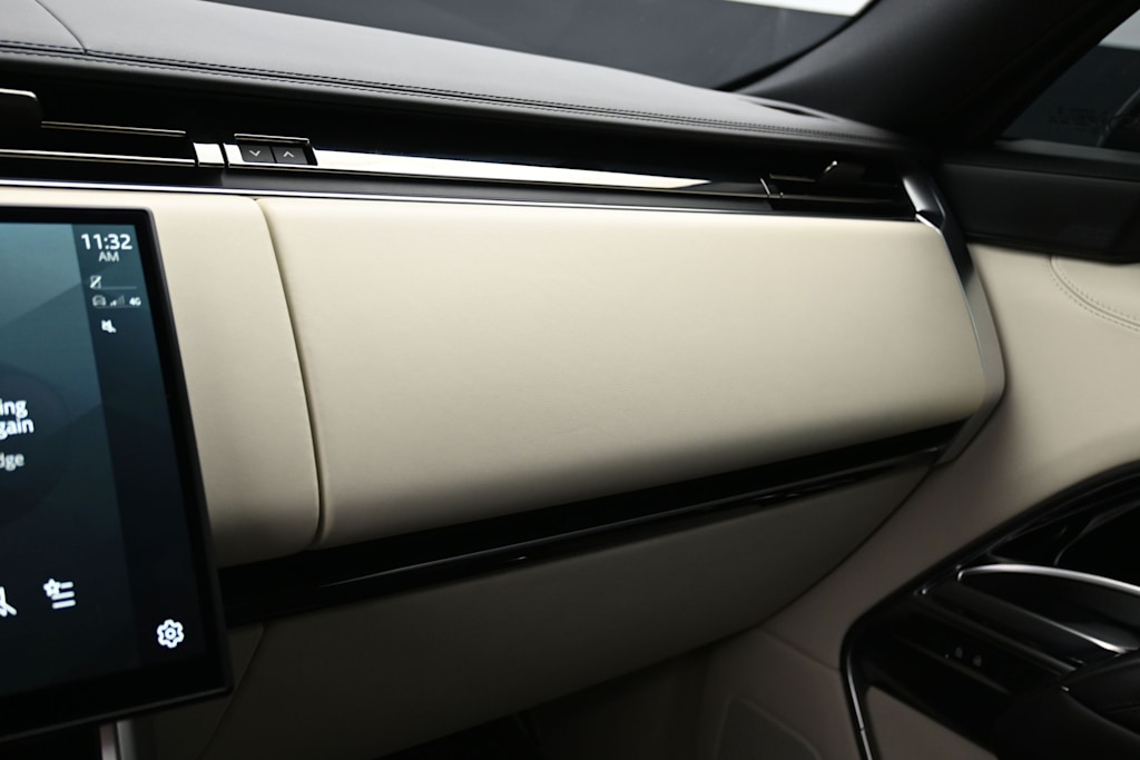 Thumbnail: 2023 Land Rover Range Rover - 22