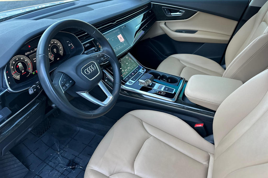 Thumbnail: 2022 Audi Q7 - 10