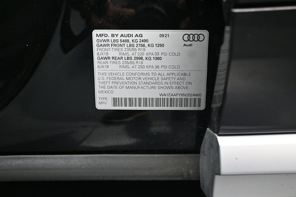 Thumbnail: 2022 Audi Q5 - 13
