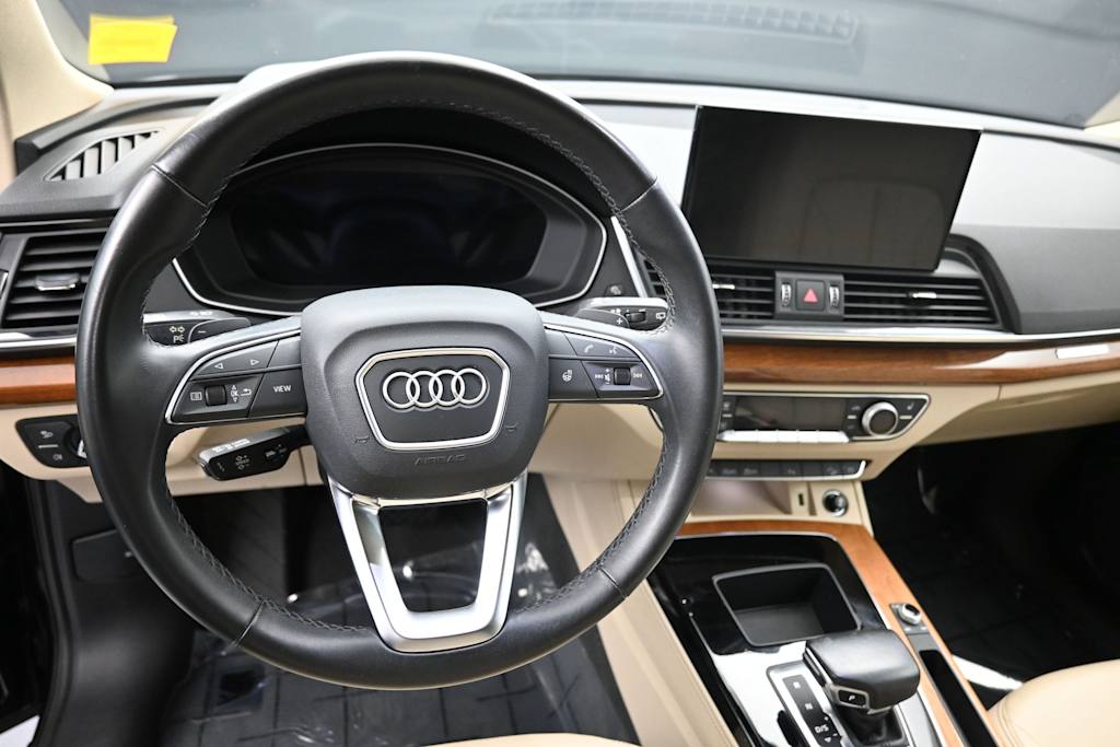 Thumbnail: 2022 Audi Q5 - 2