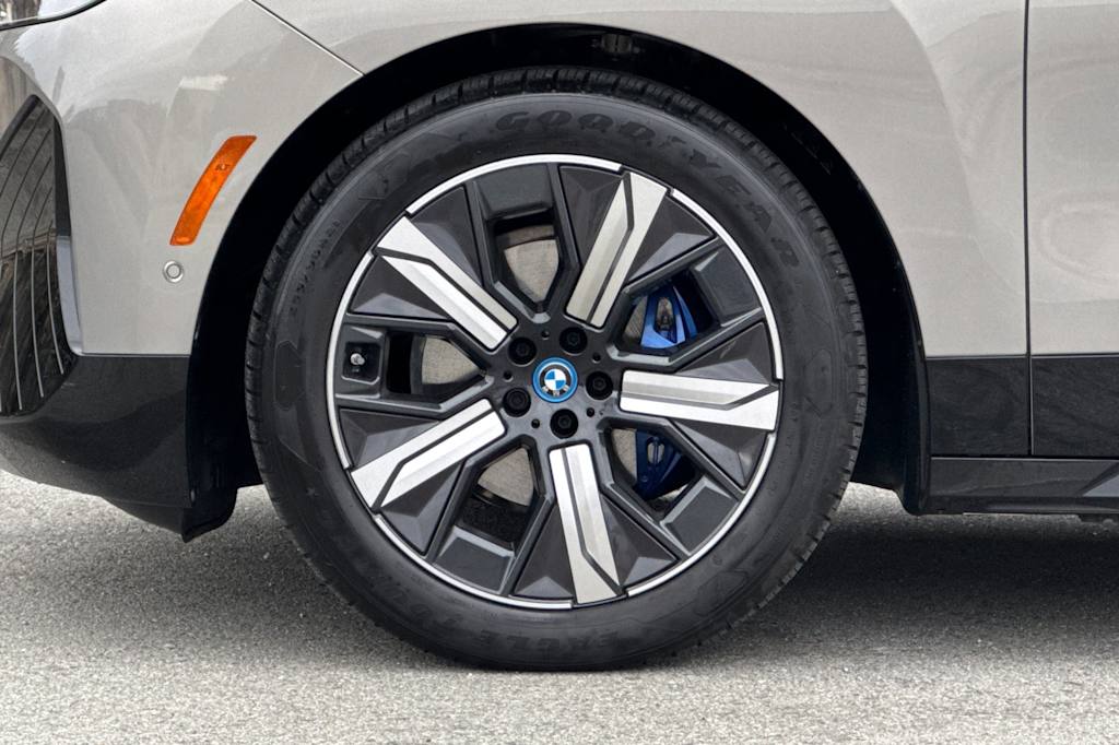 Thumbnail: 2025 BMW iX - 8