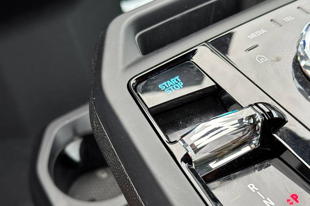 Thumbnail: 2025 BMW iX - 28