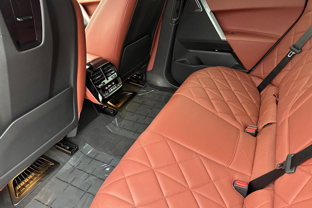 Thumbnail: 2025 BMW iX - 11