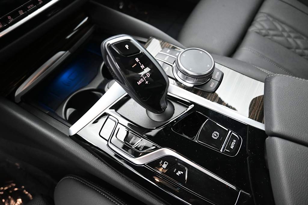 Thumbnail: 2023 BMW 5 Series - 11