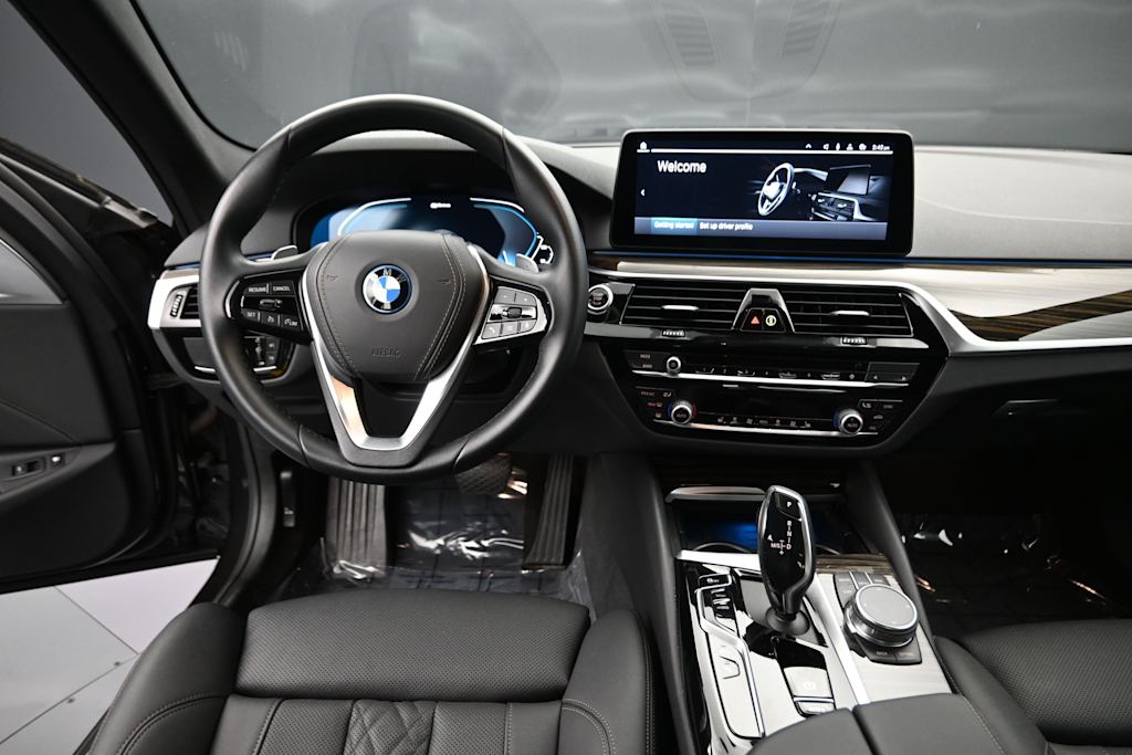 Thumbnail: 2023 BMW 5 Series - 2