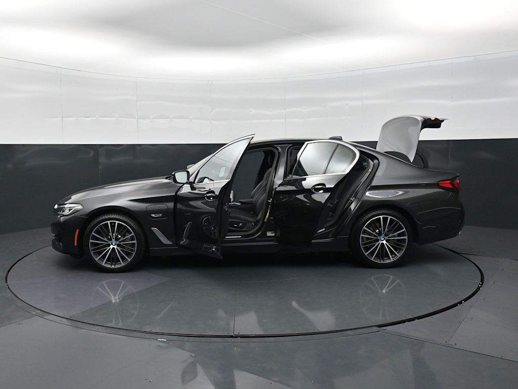 Thumbnail: 2023 BMW 5 Series - 7
