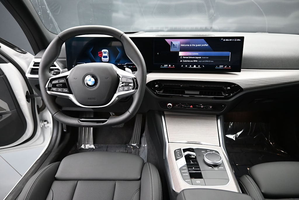 Thumbnail: 2026 BMW 3 Series - 2