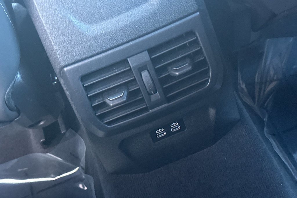 Thumbnail: 2025 BMW 2 Series - 23