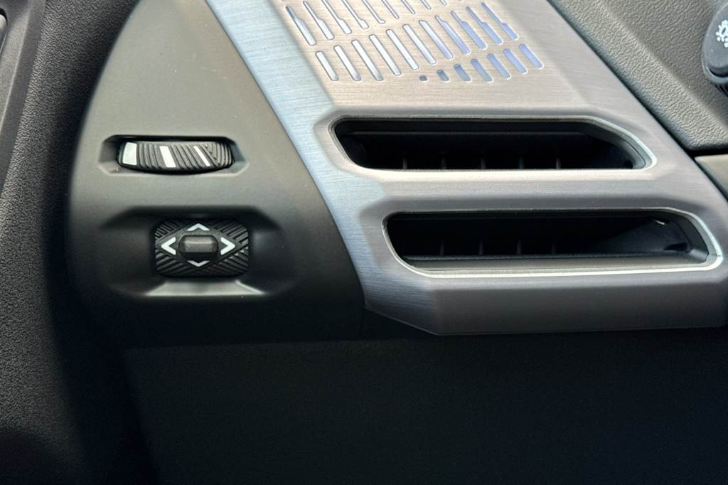 Thumbnail: 2025 BMW 2 Series - 33