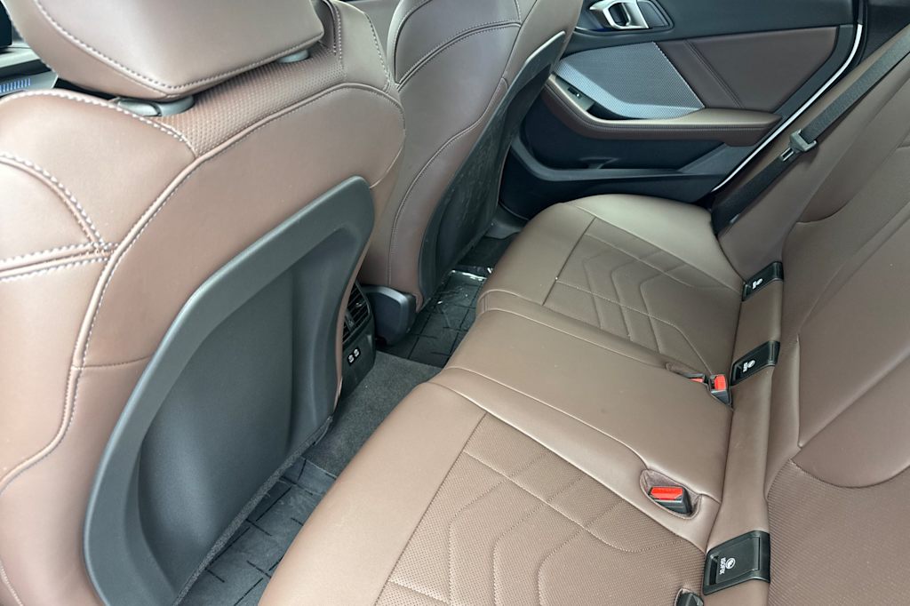 Thumbnail: 2025 BMW 2 Series - 10