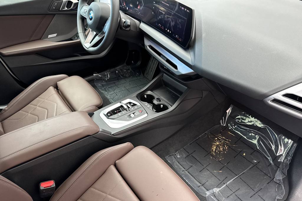 Thumbnail: 2025 BMW 2 Series - 12