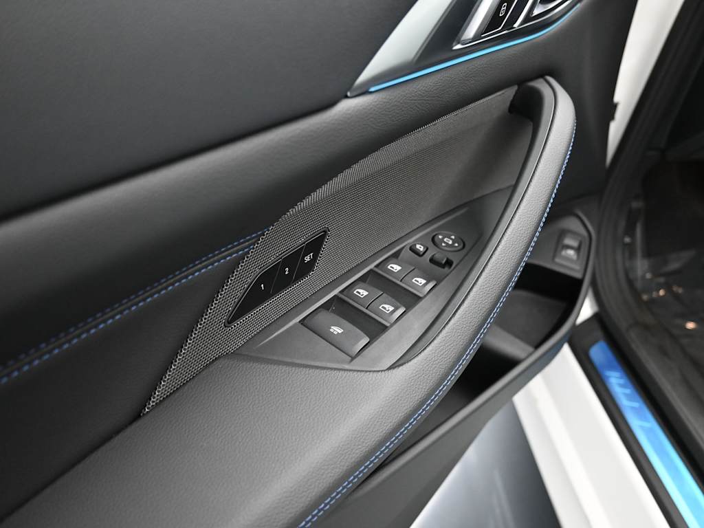 Thumbnail: 2025 BMW 4 Series - 14