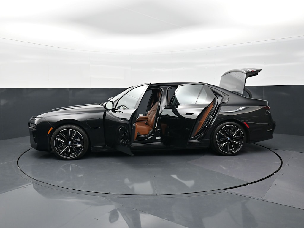 Thumbnail: 2025 BMW 7 Series - 6