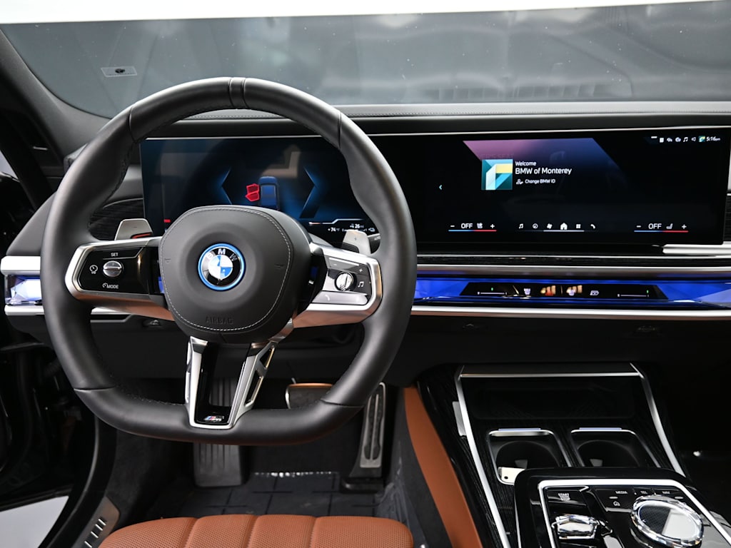 Thumbnail: 2025 BMW 7 Series - 2