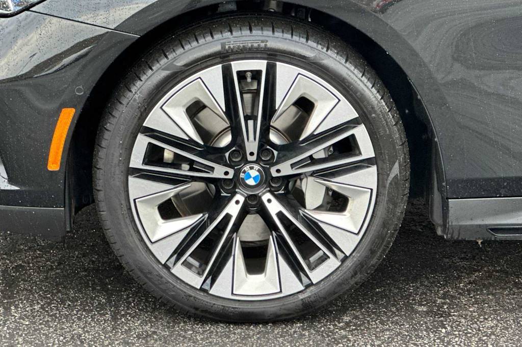 2024 BMW 5 Series 530i 8