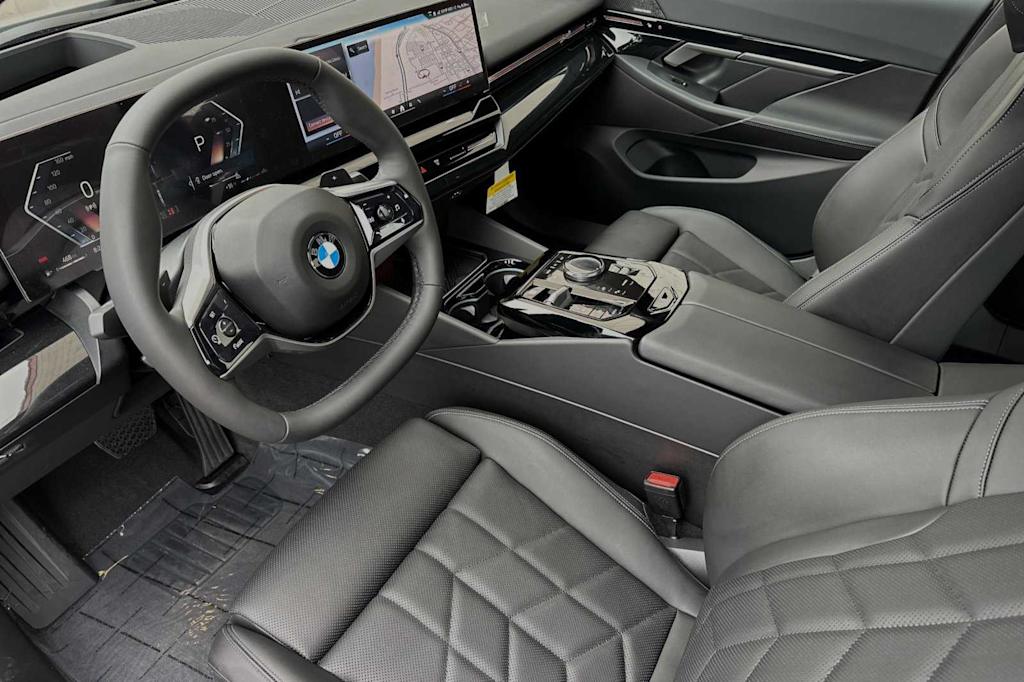 2024 BMW 5 Series 530i 8