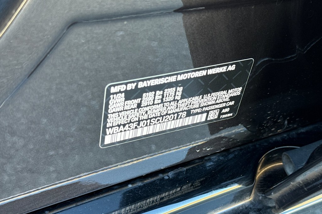 Thumbnail: 2025 BMW 5 Series - 15