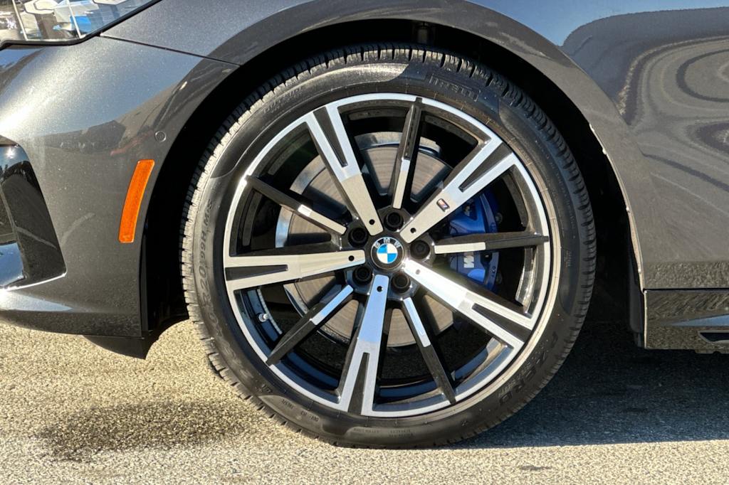 Thumbnail: 2025 BMW 5 Series - 7