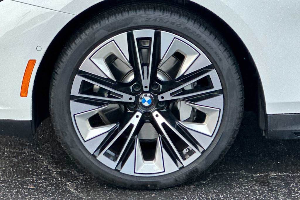 2024 BMW 5 Series 530i 8