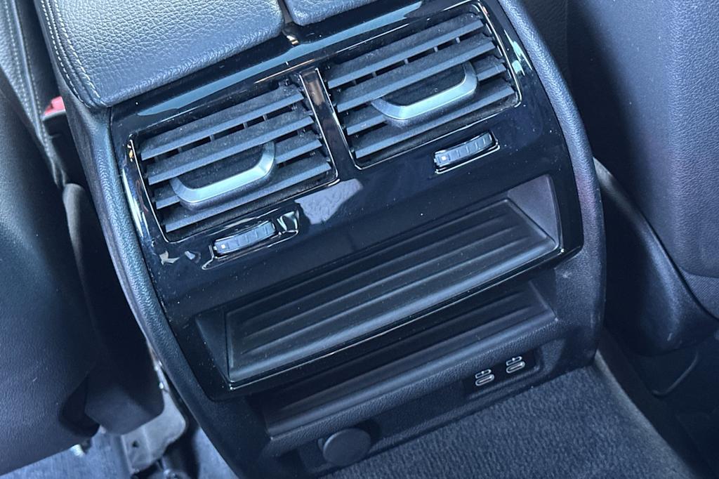 Thumbnail: 2023 BMW 5 Series - 22