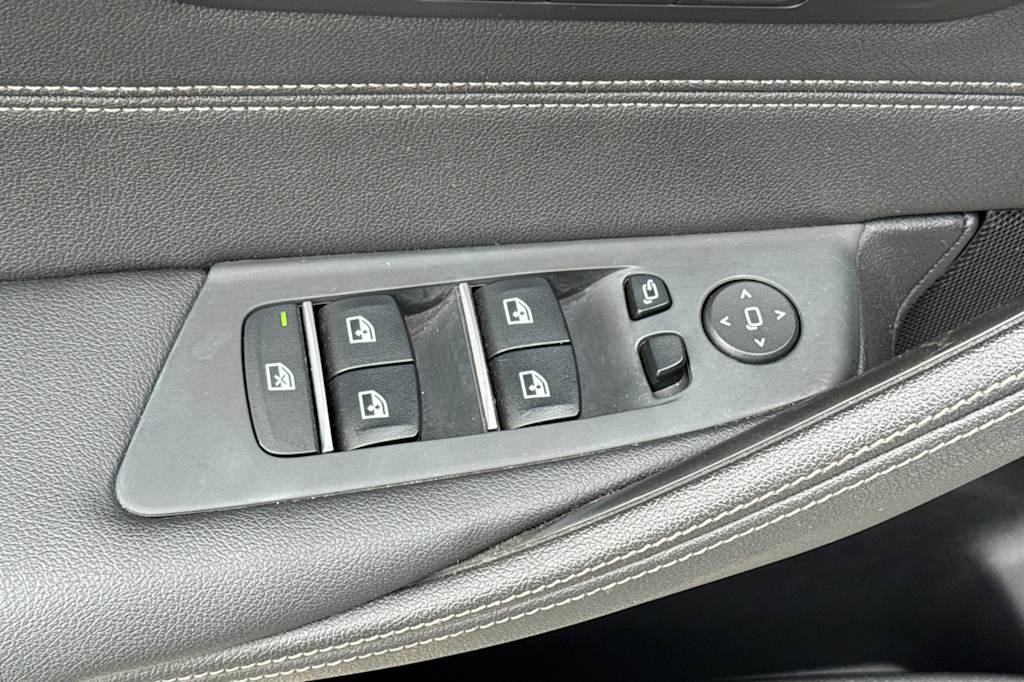 Thumbnail: 2021 BMW 5 Series - 21