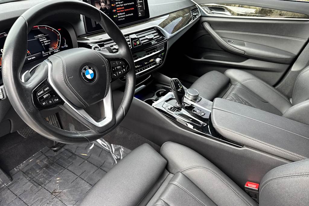 Thumbnail: 2021 BMW 5 Series - 9