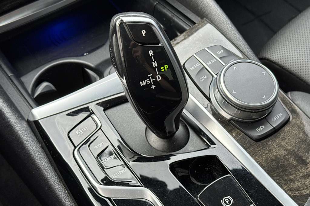 Thumbnail: 2021 BMW 5 Series - 14