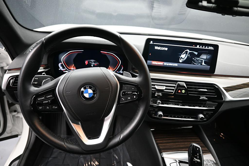 Thumbnail: 2023 BMW 5 Series - 2
