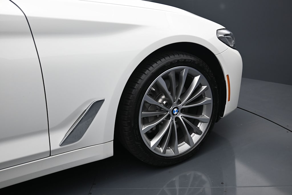 Thumbnail: 2023 BMW 5 Series - 7