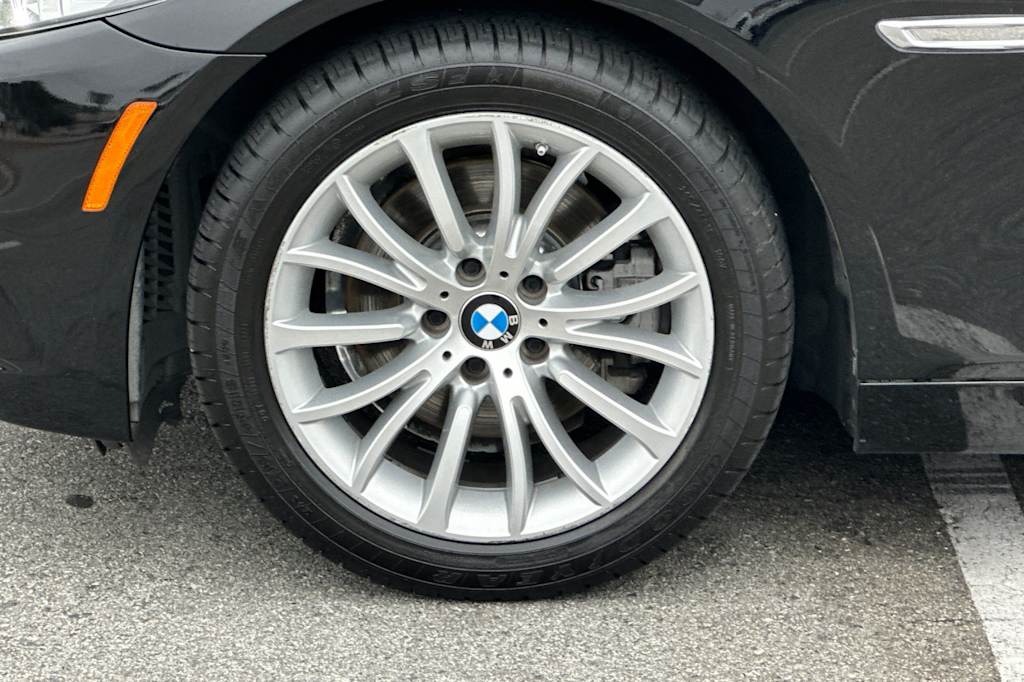 Thumbnail: 2014 BMW 5 Series - 7