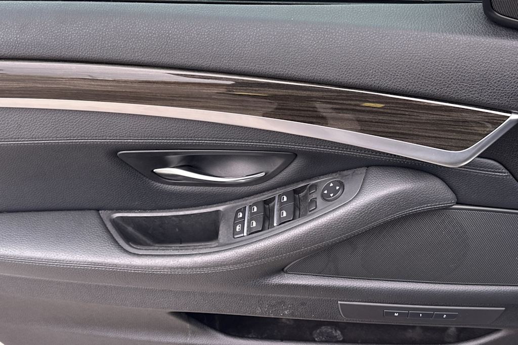 Thumbnail: 2014 BMW 5 Series - 19