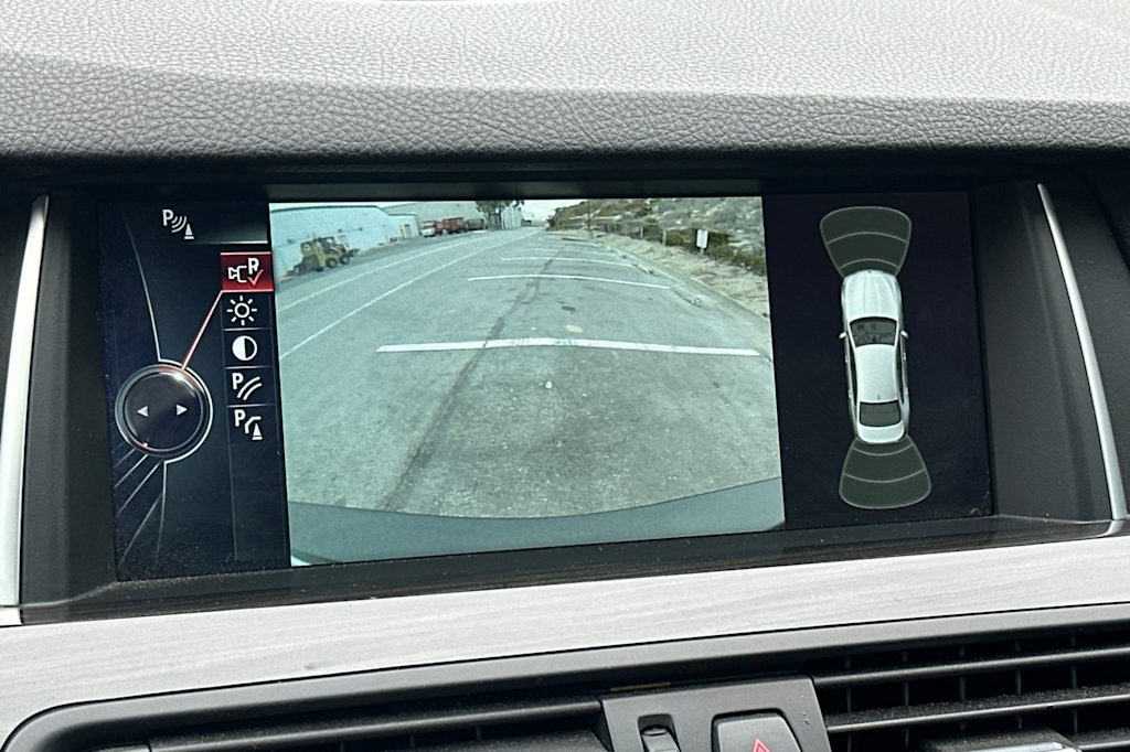 Thumbnail: 2014 BMW 5 Series - 25
