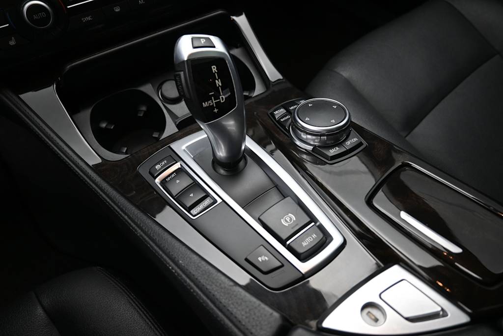 Thumbnail: 2015 BMW 5 Series - 10